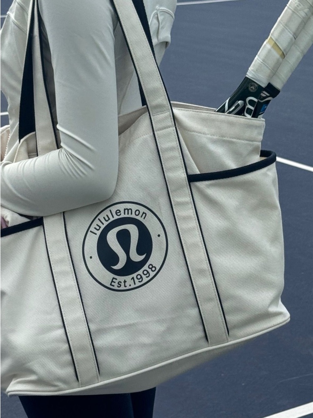 lululemon daily multi pocket canvas tote bag in natural/true navy